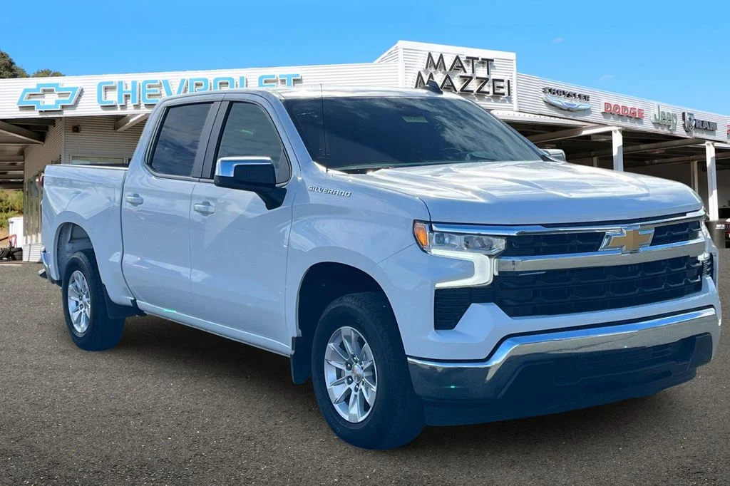 Used 2025 White Chevrolet LT image 2