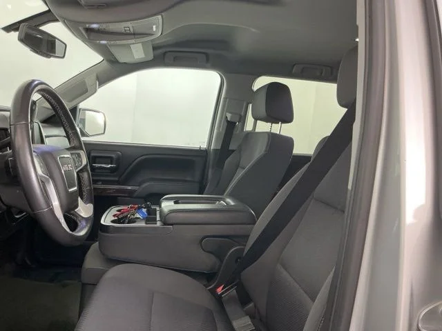 Used 2018 Quicksilver Metallic GMC SLE image 13