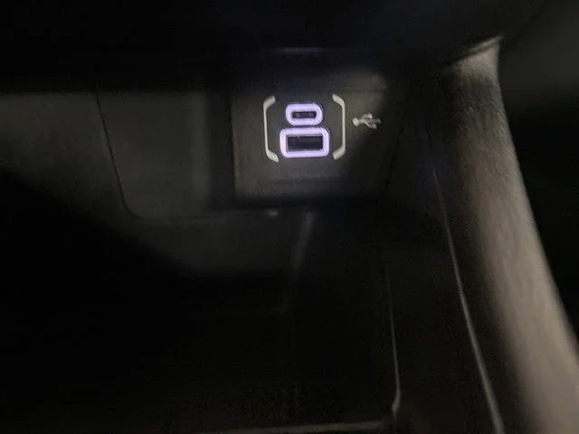Used 2022 Bright White Clearcoat Jeep Latitude image 44