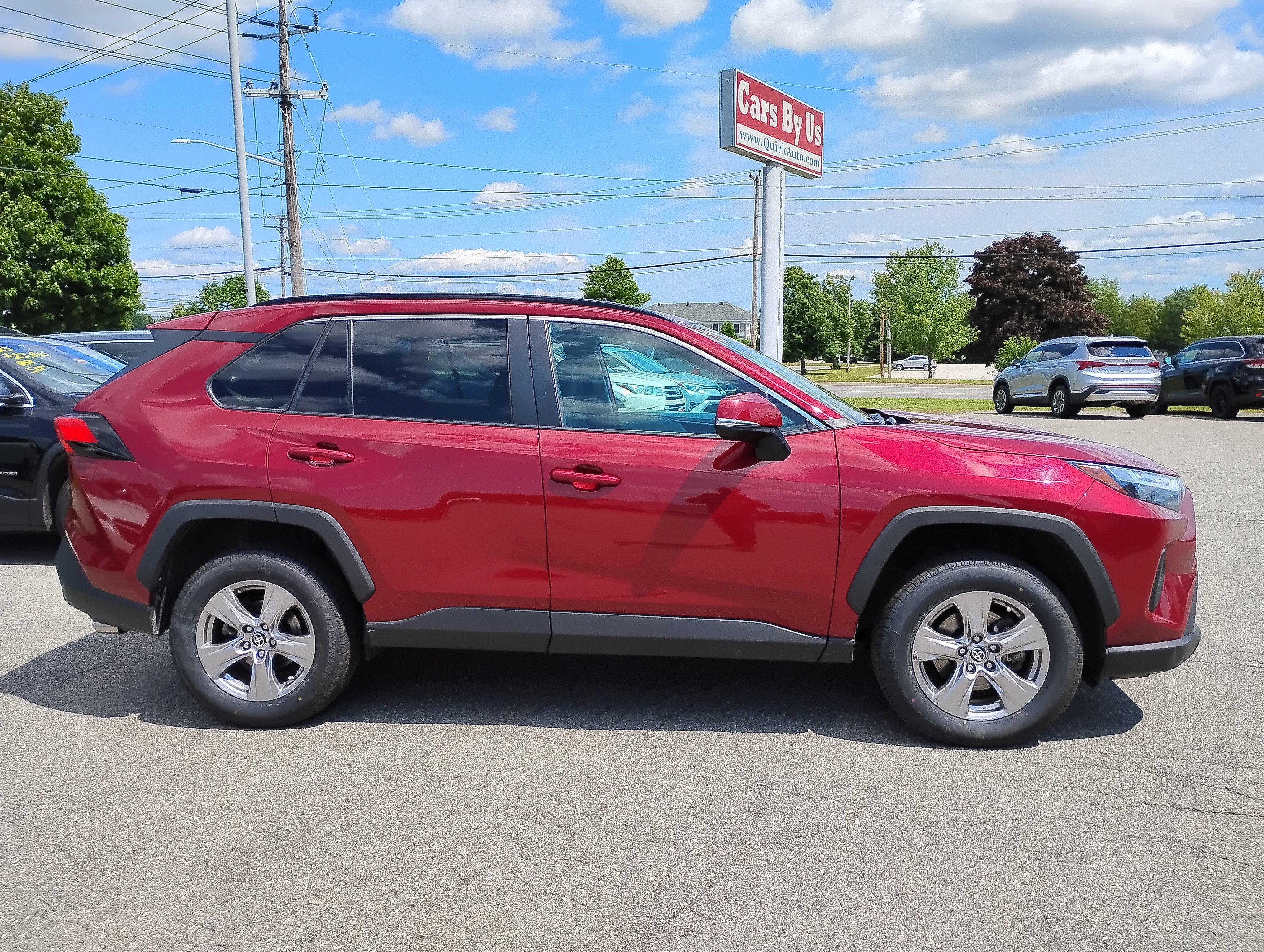 Used 2023 RUBY FLARE PEAR Toyota XLE image 4