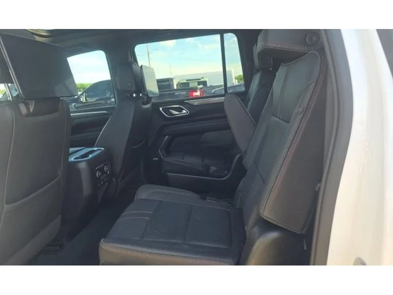 Used 2023 Summit White Chevrolet RST image 9