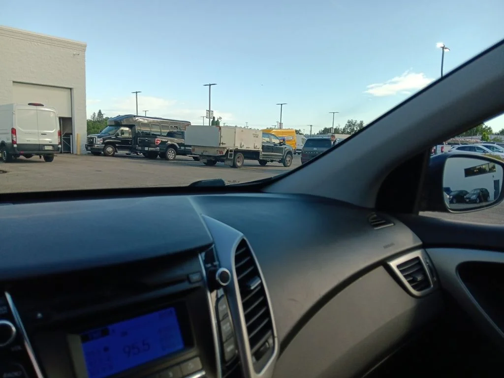 Used 2017 Black Noir Pearl Hyundai Base image 38