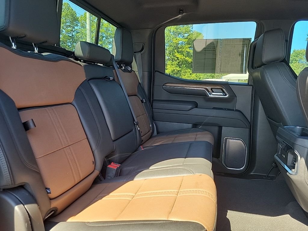 Used 2023 Gray Chevrolet High Country image 11