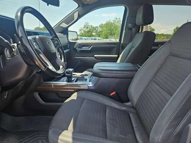 Used 2024 Summit White Chevrolet LT Trail Boss image 9