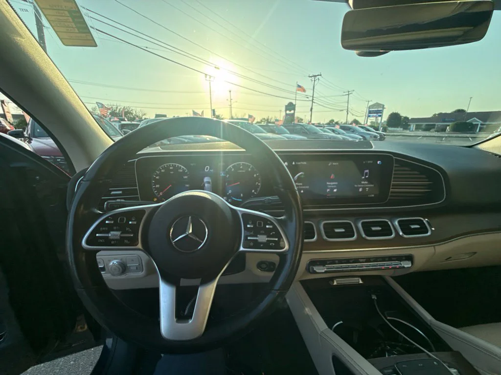 Used 2021 Blue Mercedes-Benz GLE 350 image 21