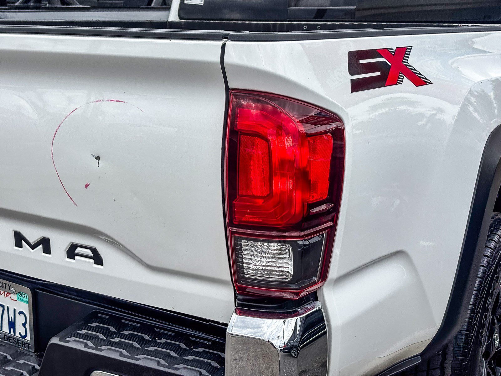 Used 2023 Ice Cap Toyota SR5 image 7