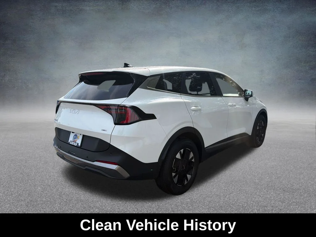 Used 2026 White Kia LX image 5