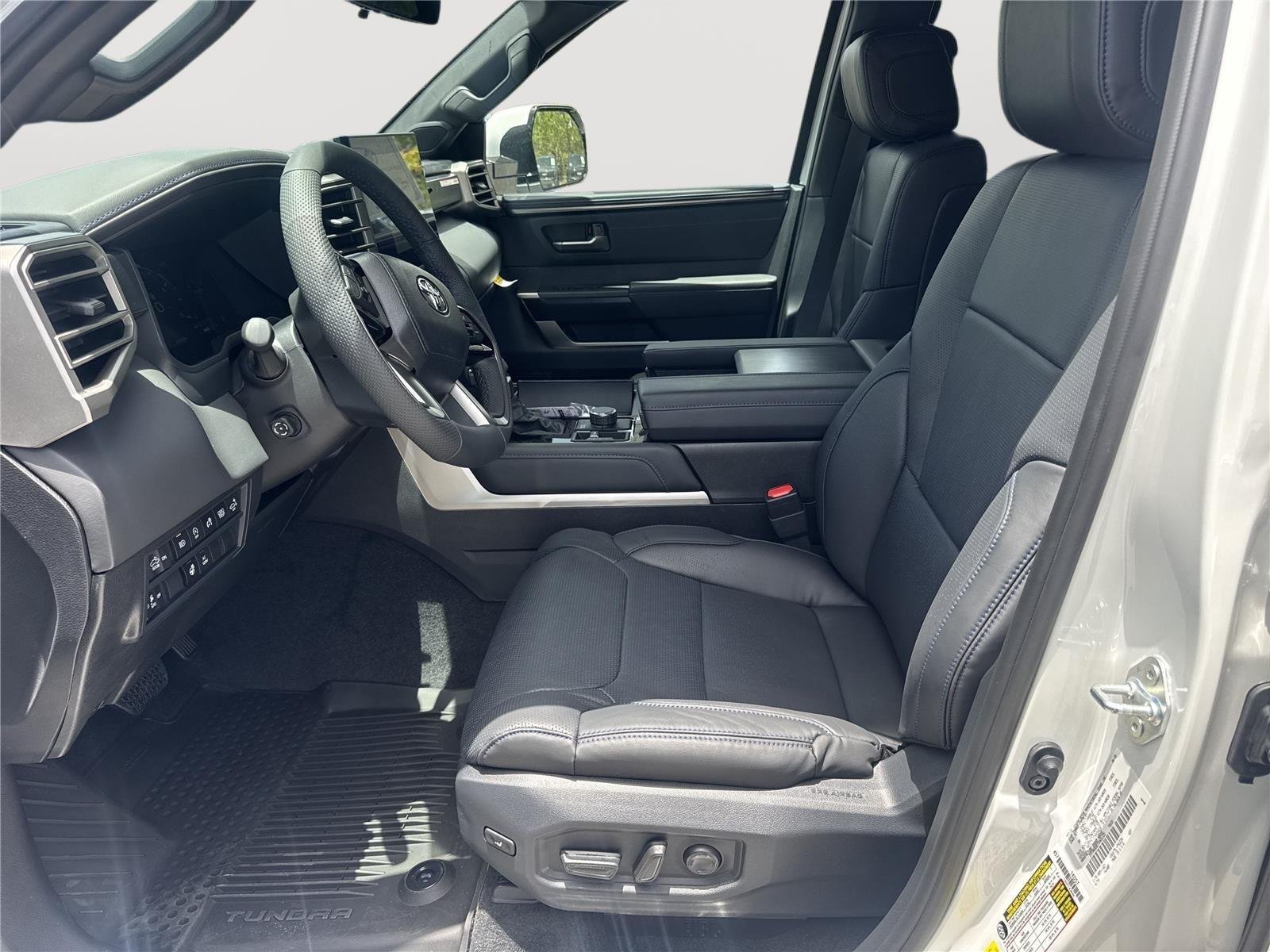 New 2026 Wind Chill Pearl <sup>1</sup> Toyota  Platinum image 7