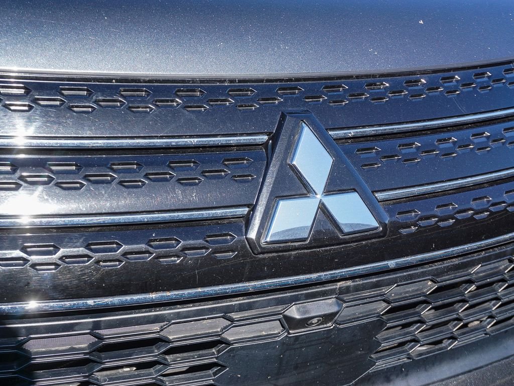 Used 2024 Black Mitsubishi SE image 11