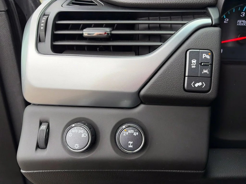 Used 2019 Black Chevrolet LS image 25