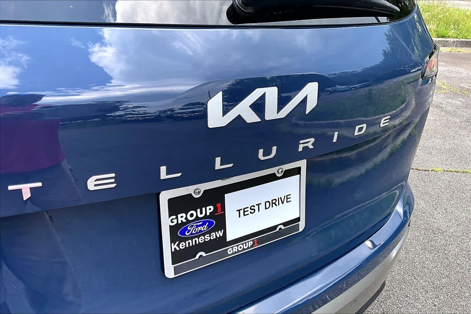 Used 2023 Midnight Lake Blue Kia EX image 10