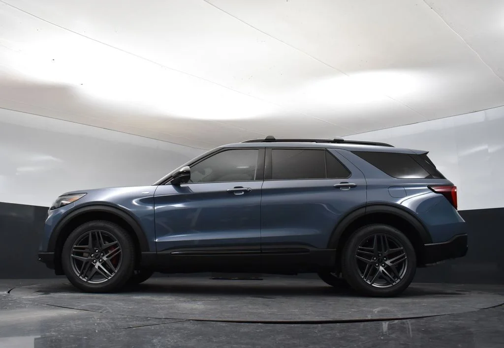 New 2026 Blue Ford ST-Line image 30