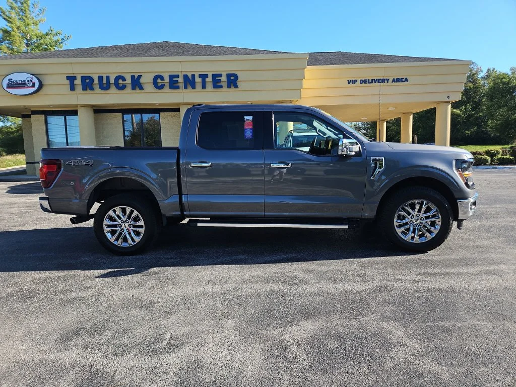 Used 2024 Gray Ford XLT image 7