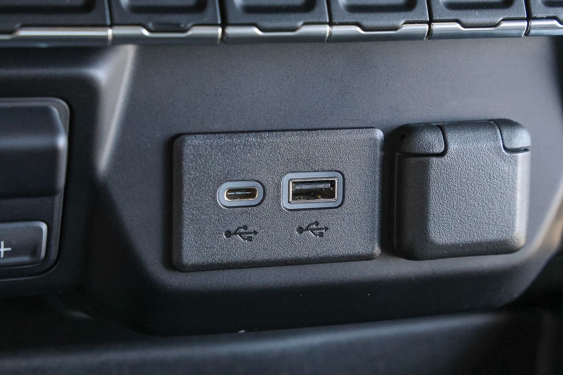 Used 2022 White Chevrolet LT image 20