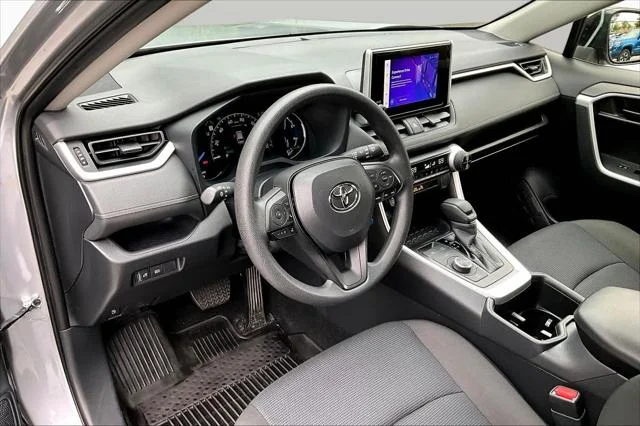 Certified Used 2025 SILVER SKY METALLIC Toyota  image 18