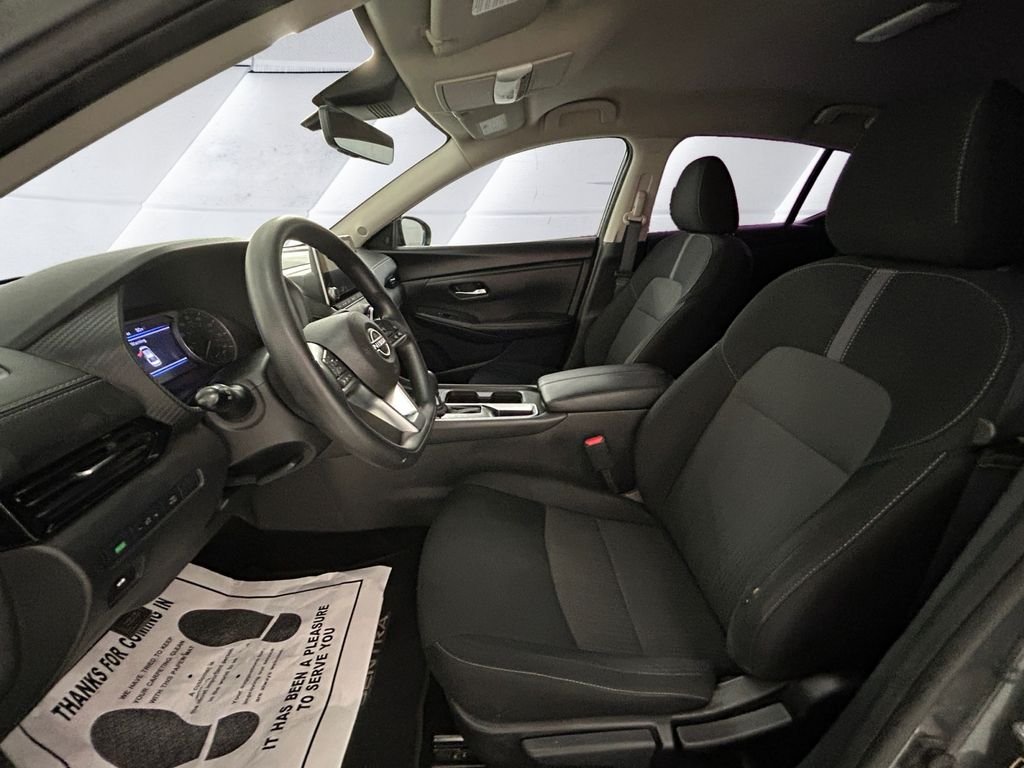 Used 2024 Gray Nissan SV image 7