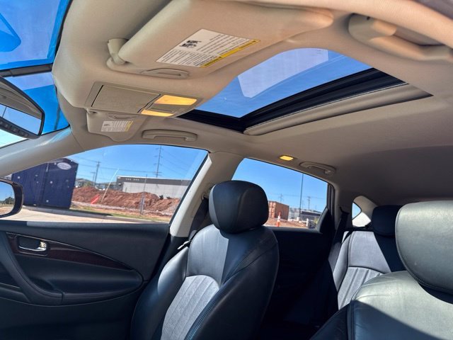 Used 2016 Gray INFINITI  image 11