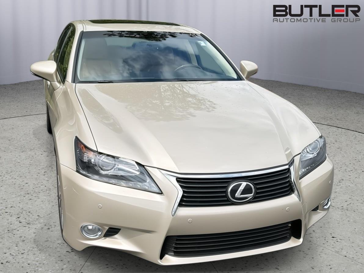 Used 2013 SATIN CASHMERE MET. Lexus 4dr Sdn RWD image 5