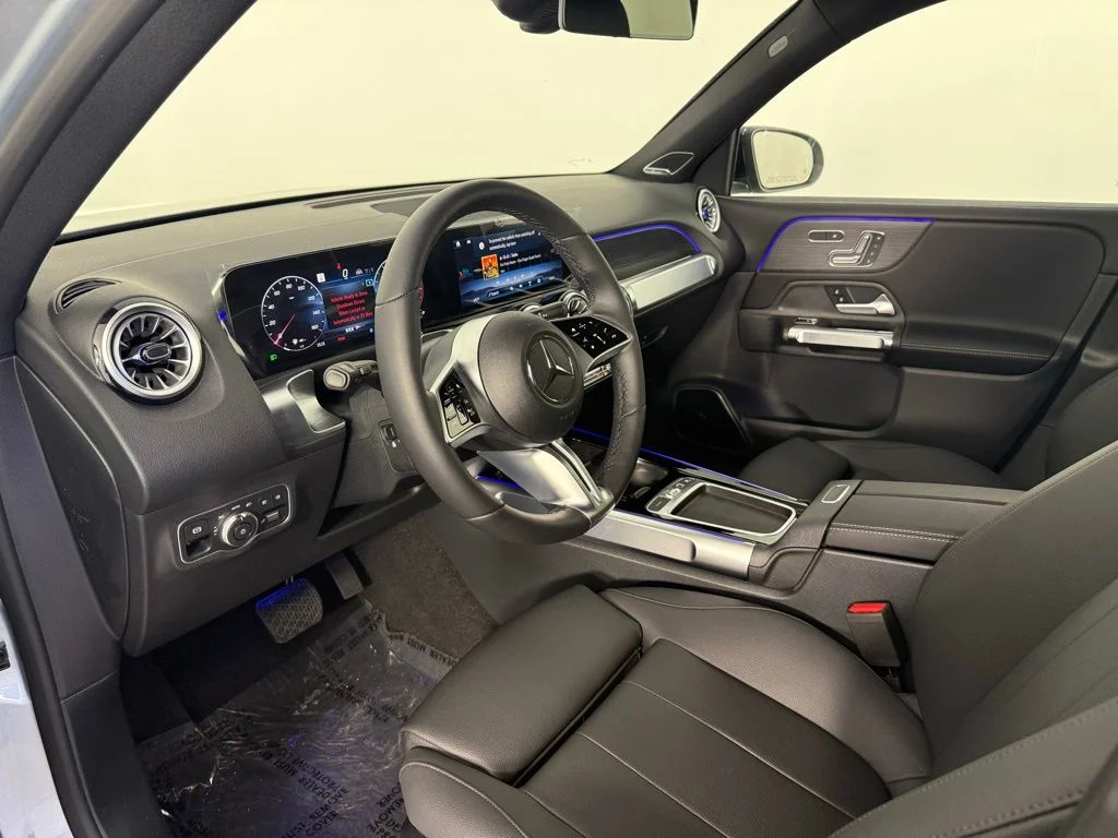 Certified Used 2025 Silver Mercedes-Benz GLB 250 image 10