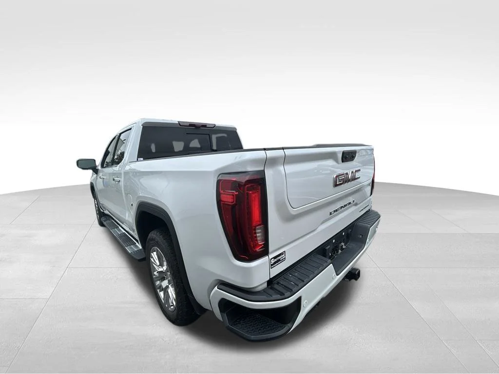 Used 2025 White GMC Denali image 3