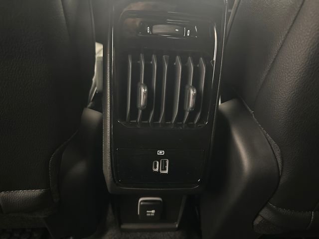 New 2026 Fathom Blue Pearl Coat Jeep Latitude image 20