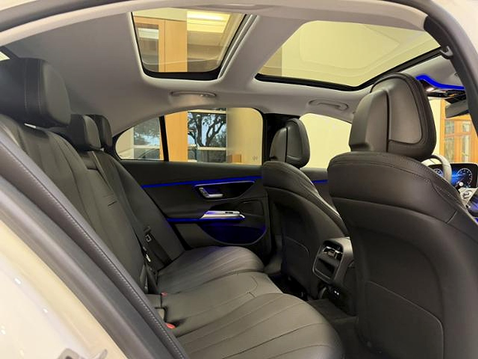 Certified Used 2025 Polar White Mercedes-Benz  image 21