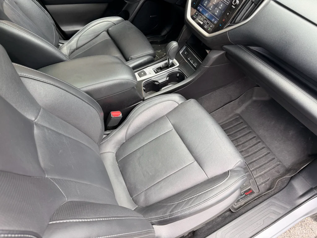 Used 2023 Ice Silver Metallic Subaru Limited image 26