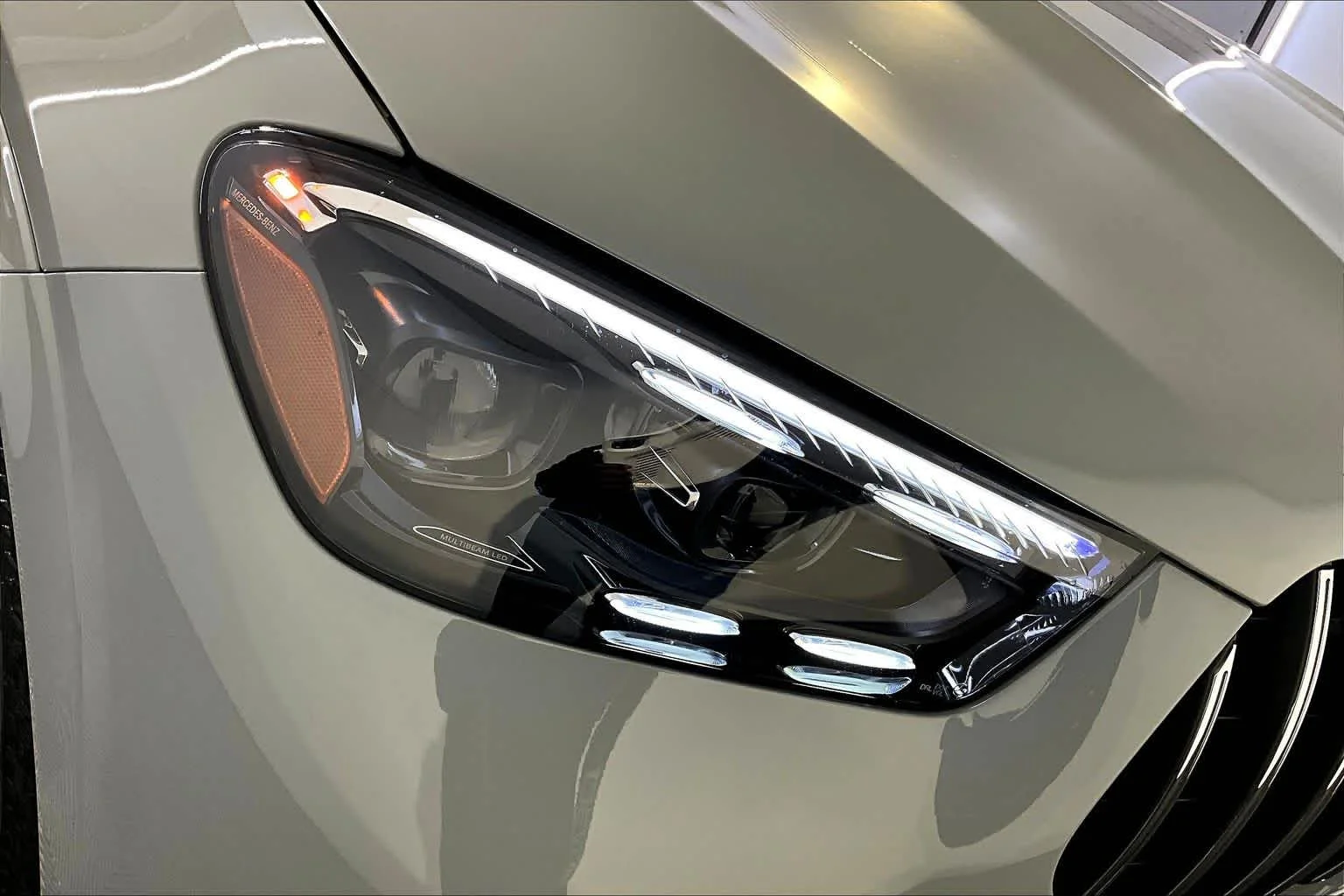 New 2026 MANUFAKTUR Alpine Grey Mercedes-Benz AMG® GLE 53 image 16