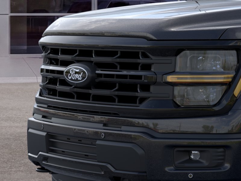 New 2026 Agate Black Metallic Ford XLT image 17