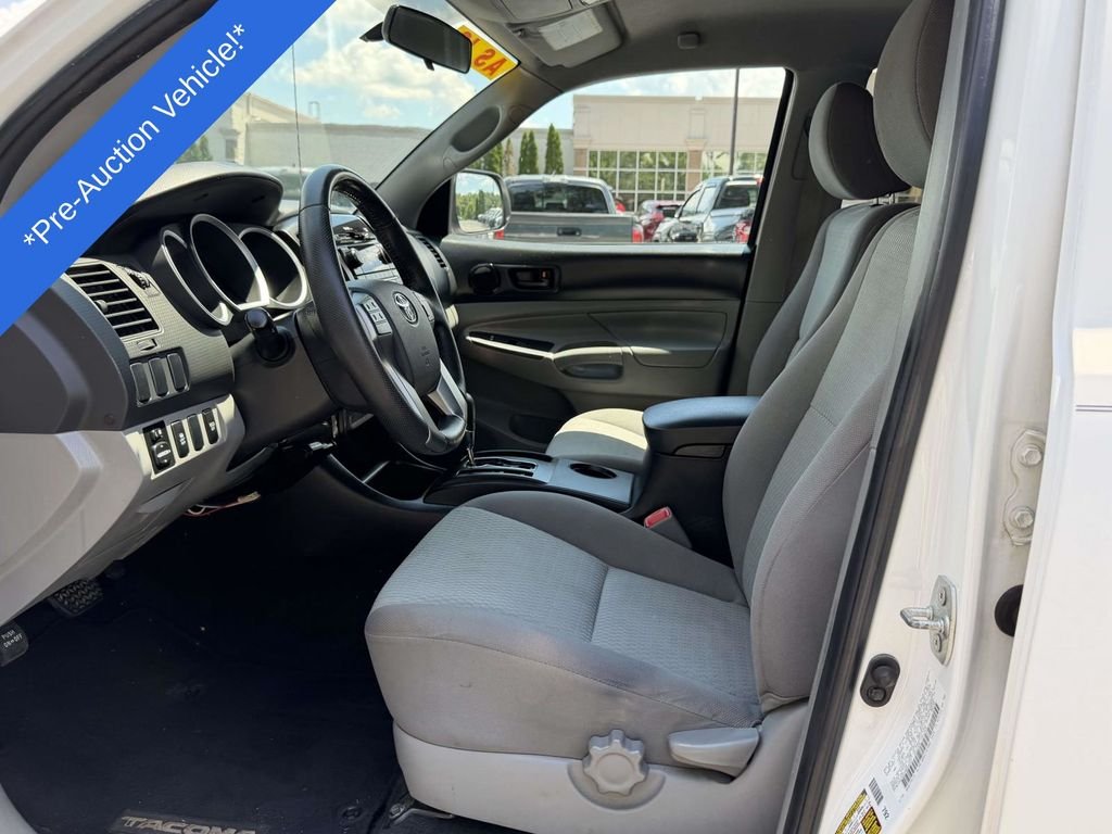 Used 2012 White Toyota Base image 15