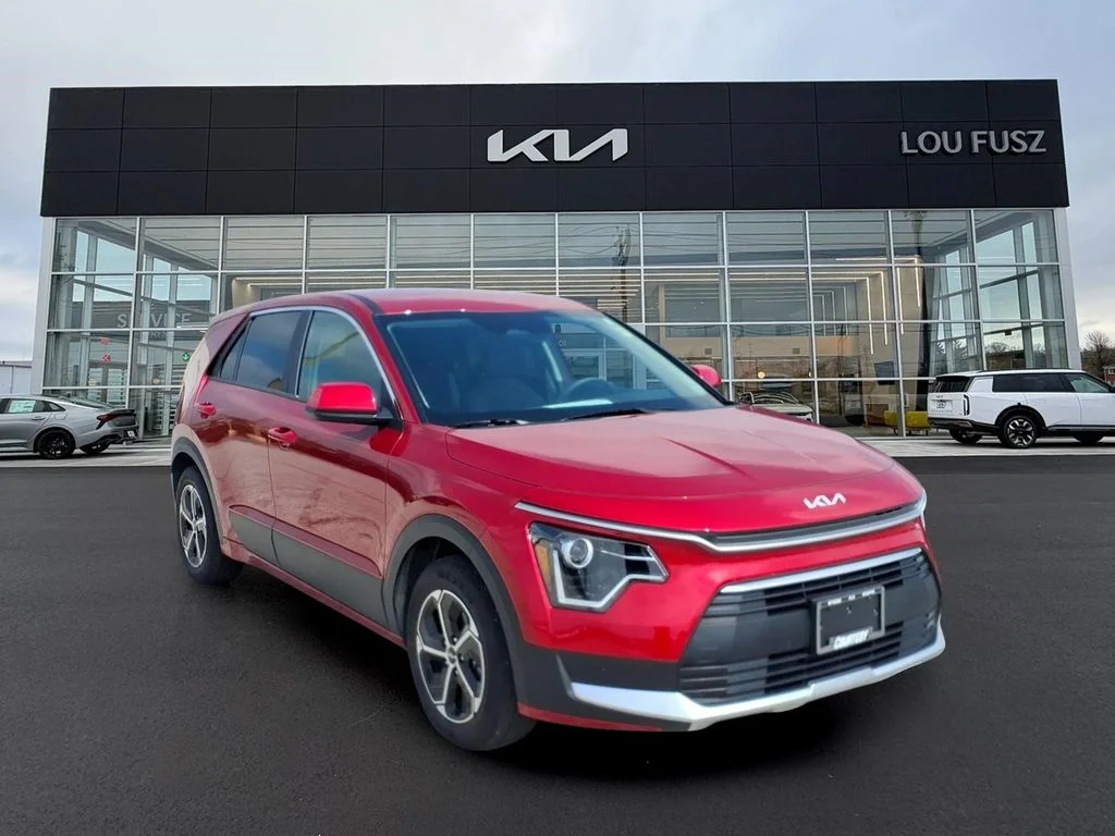 Used 2023 Red Kia LX image 1
