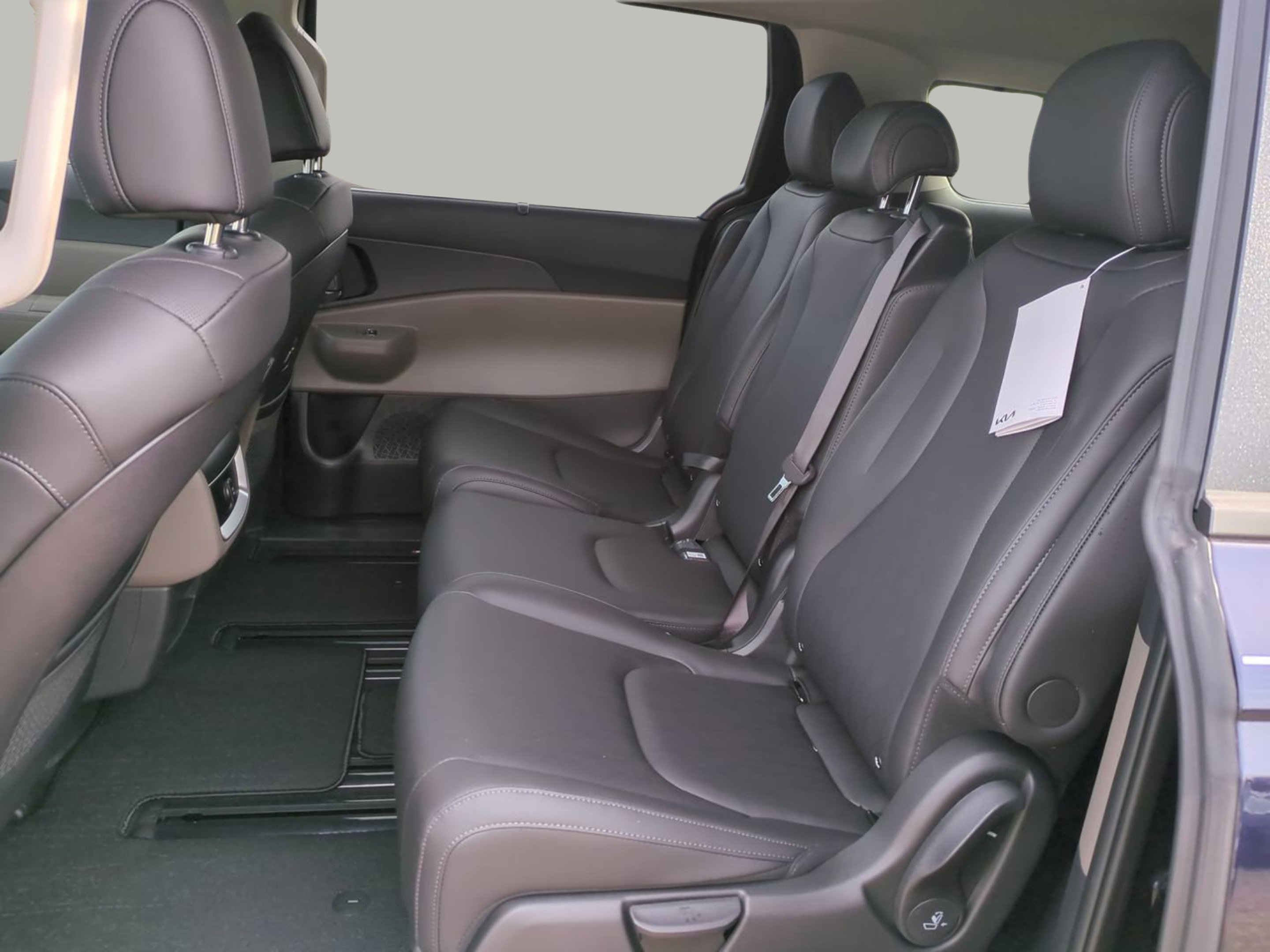 New 2026 Deep Chroma Blue Kia EX image 17