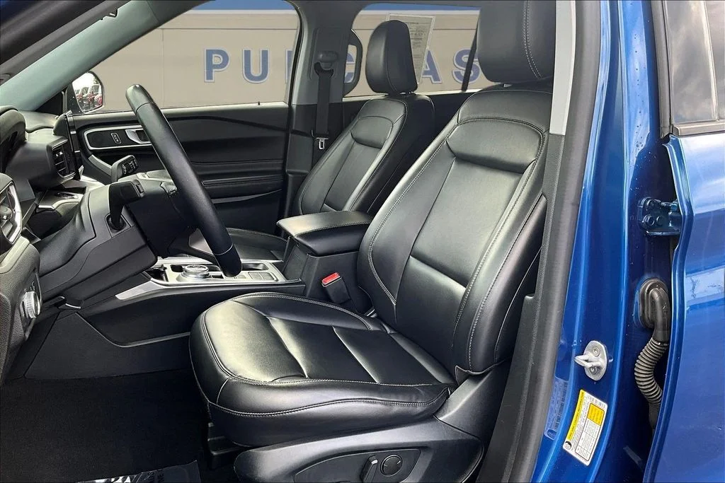 Used 2022 Blue Metallic Ford XLT image 23