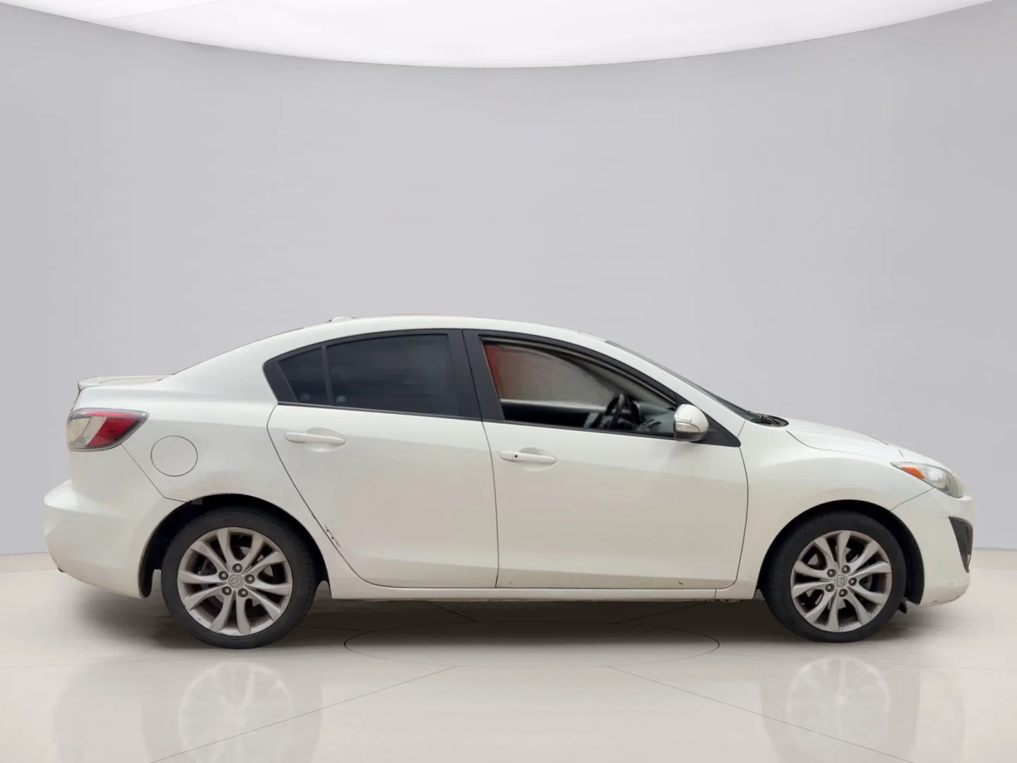 Used 2010 White Mazda  image 6
