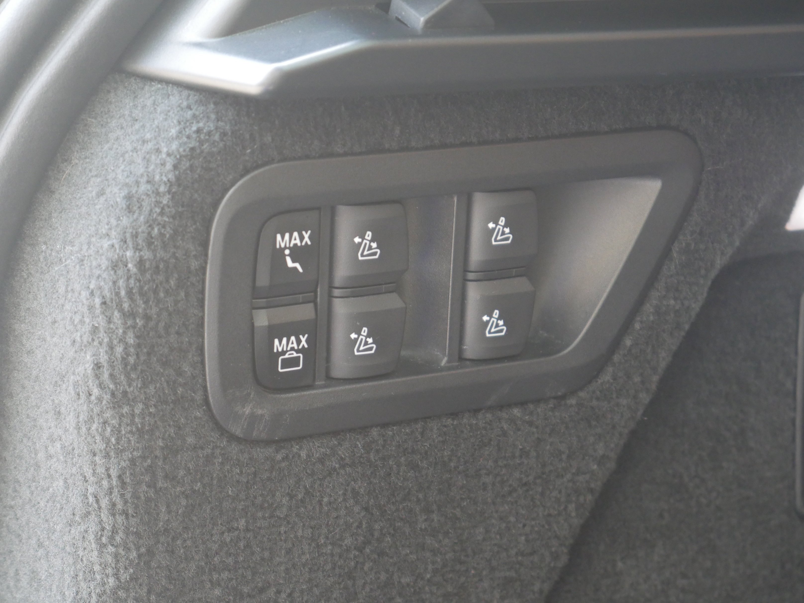 Used 2023 Carbon Black Metallic BMW xDrive40i image 27