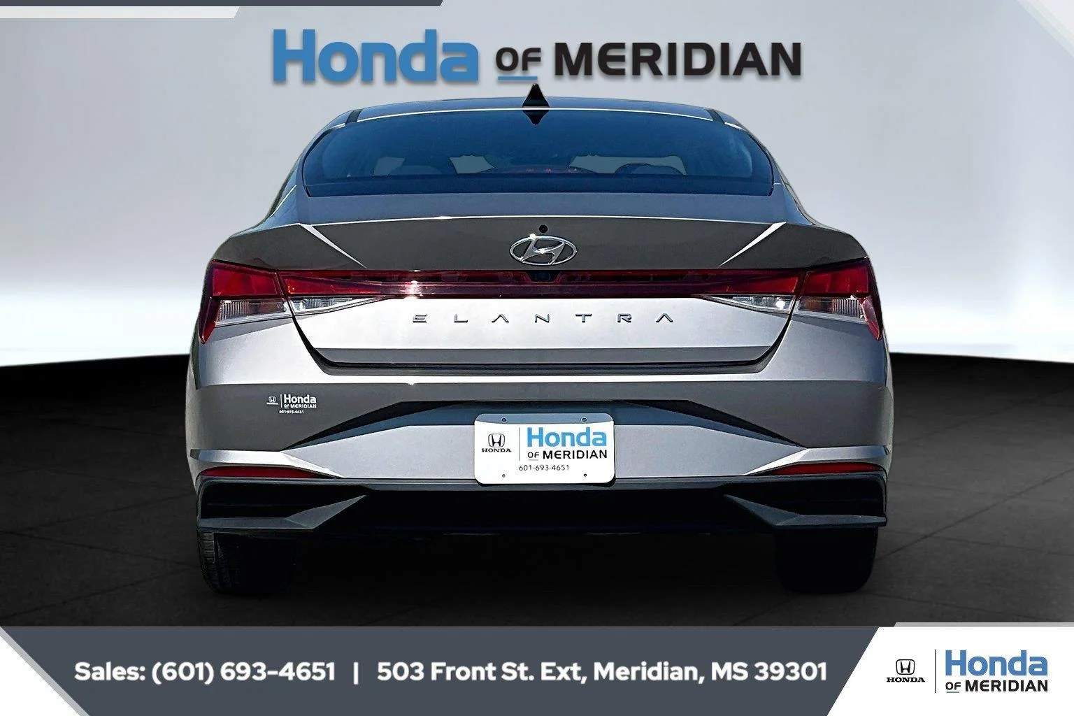 Used 2022 Fluid Metal Hyundai SEL image 4