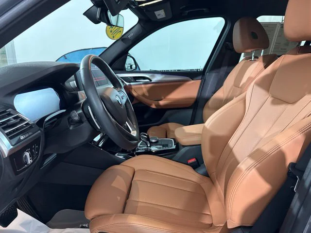 Used 2024 Gray BMW xDrive30i image 21