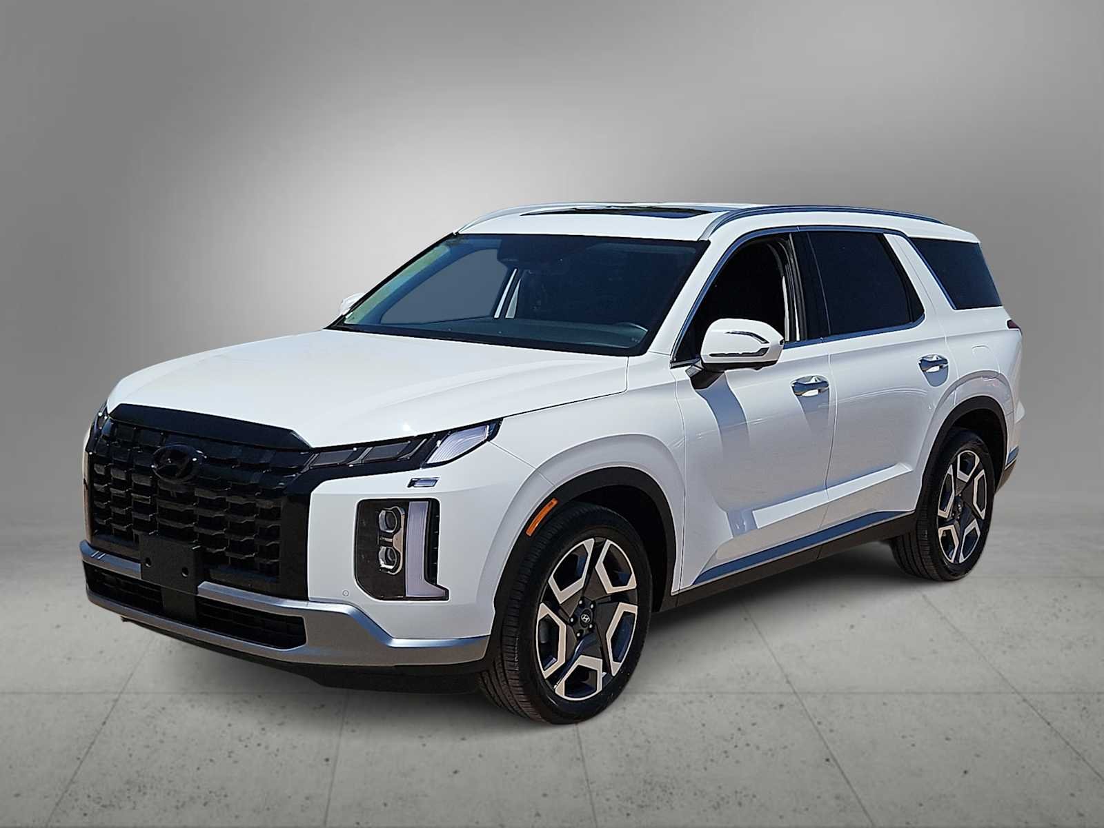 Certified Used 2025 Hyper White Hyundai SEL Premium 8P image 4