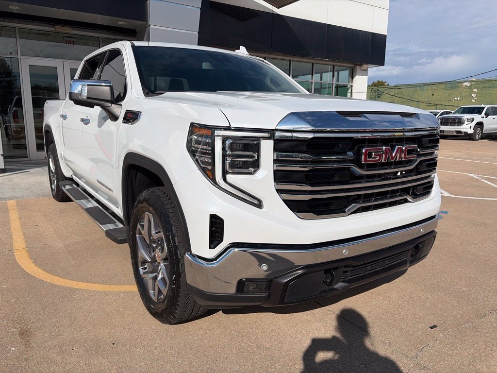 New 2026 Glacier White Tricoat GMC SLT image 2