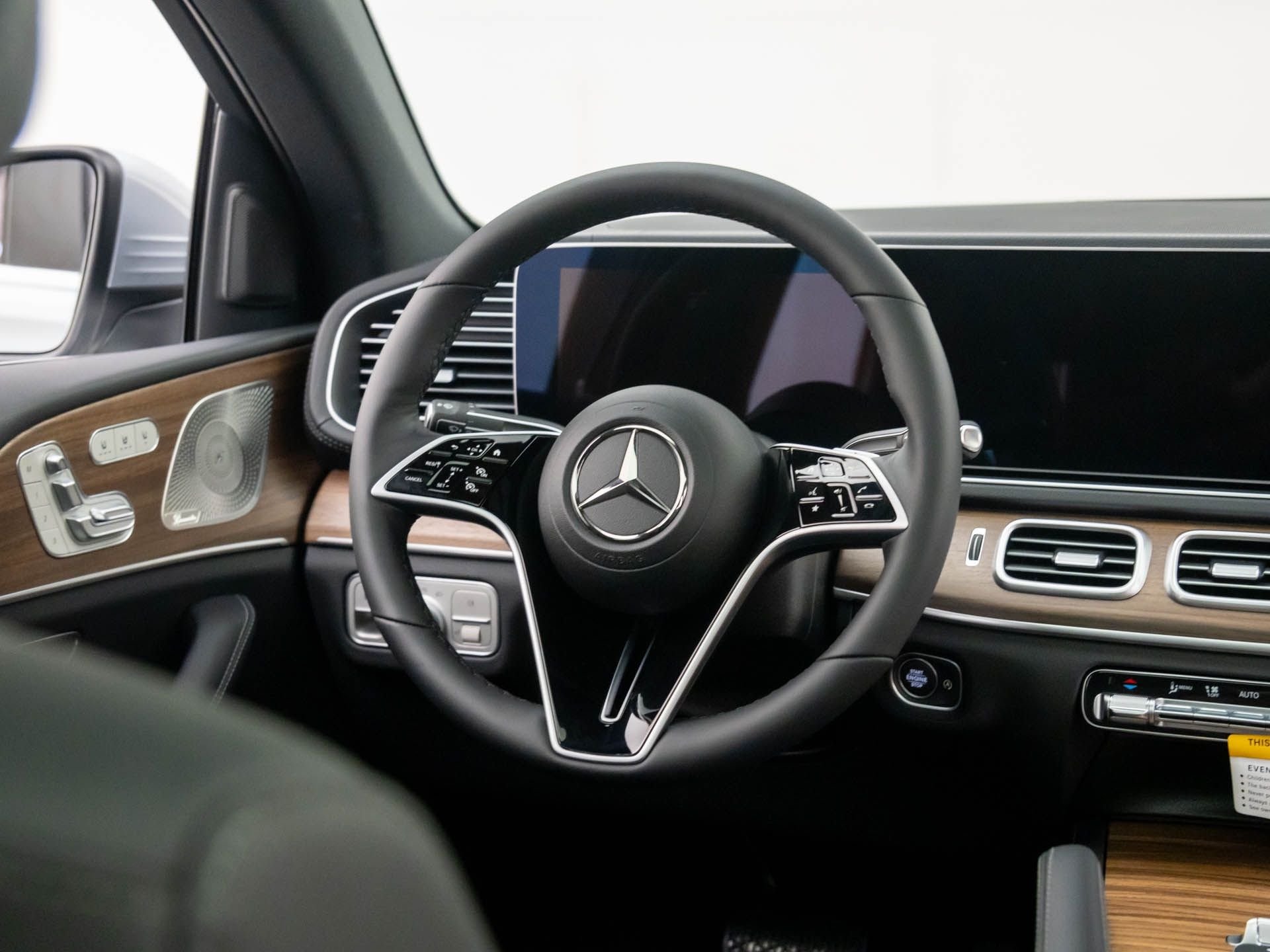 New 2026 Cirrus Silver Metallic Mercedes-Benz GLE 450 Coupe image 10