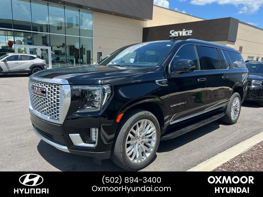 Used 2023 Onyx Black GMC Denali image 3