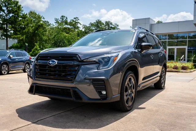 Certified Used 2025 Magnetite Gray Metallic Subaru Onyx Edition image 11
