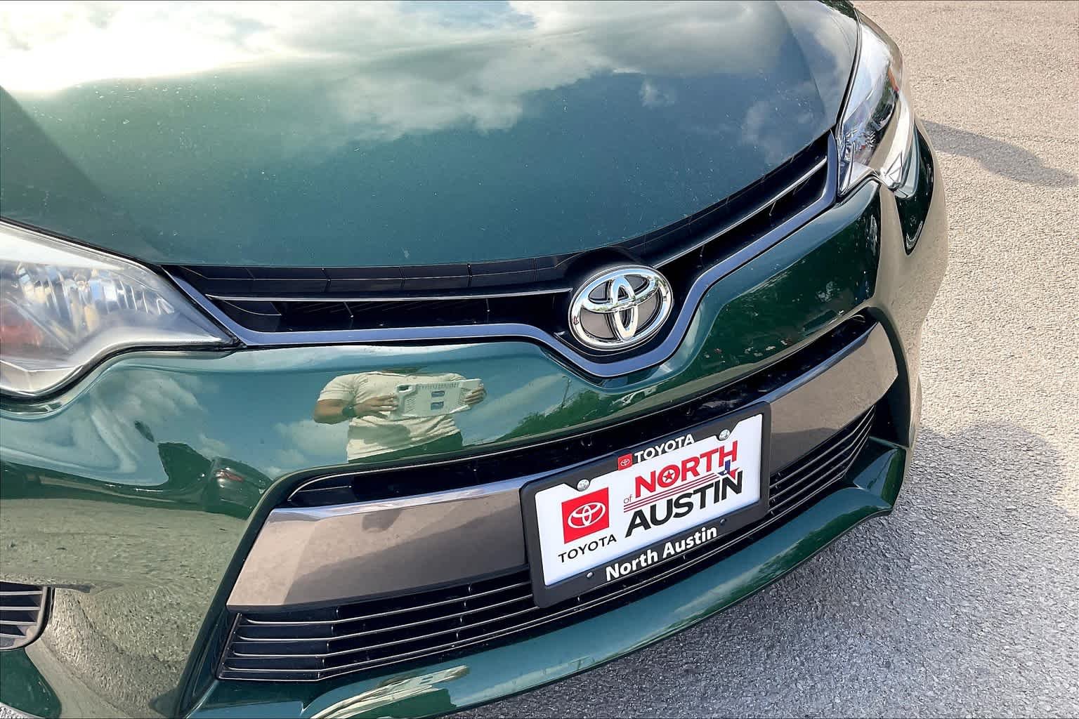 Used 2015 4Evergreen Mica Toyota LE image 29