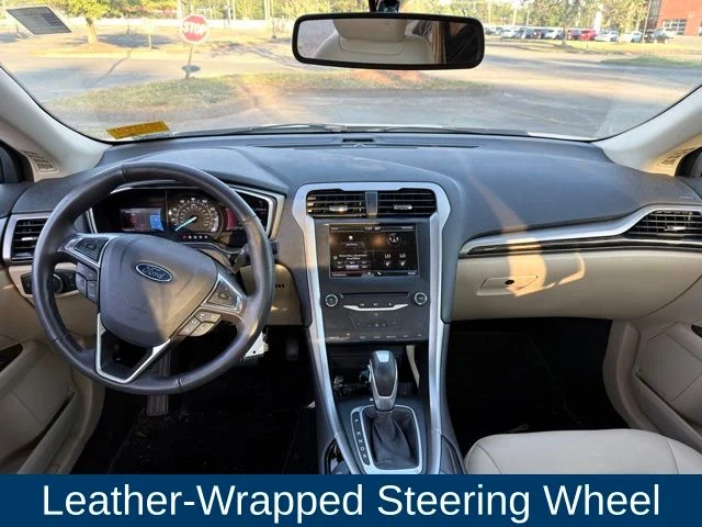 Used 2014 White Ford SE image 17