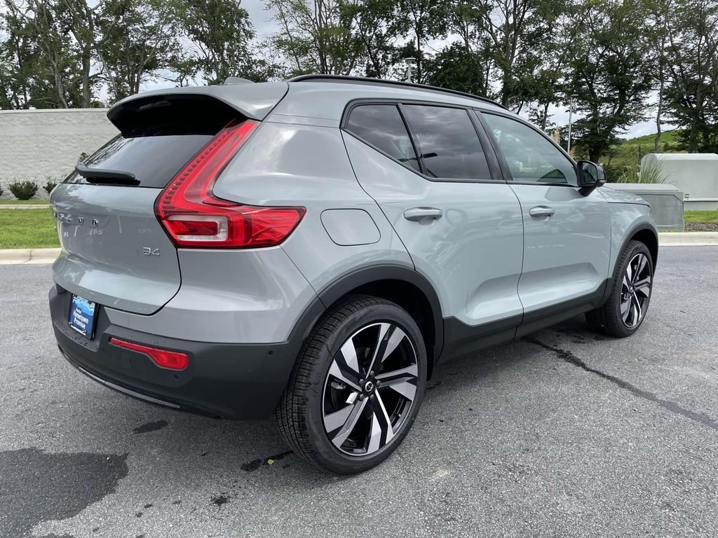 2026 Volvo XC40 Plus - Photo 32