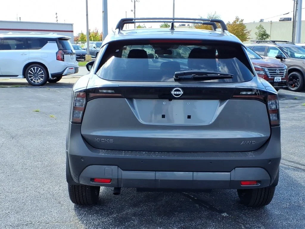 New 2027 Gun Metallic Nissan SR image 4