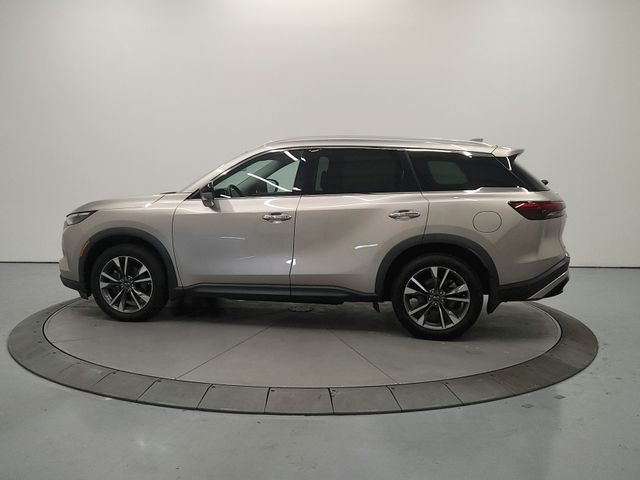 Used 2023 Silver INFINITI LUXE image 6