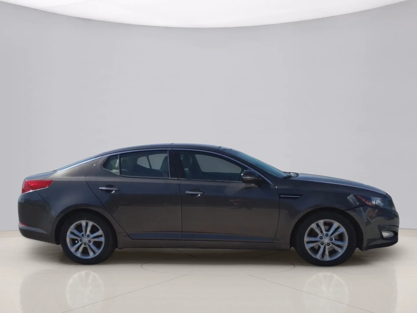Used 2013 Brown Kia EX image 6