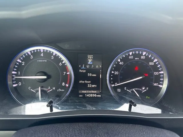 Used 2014 Red Toyota  image 9