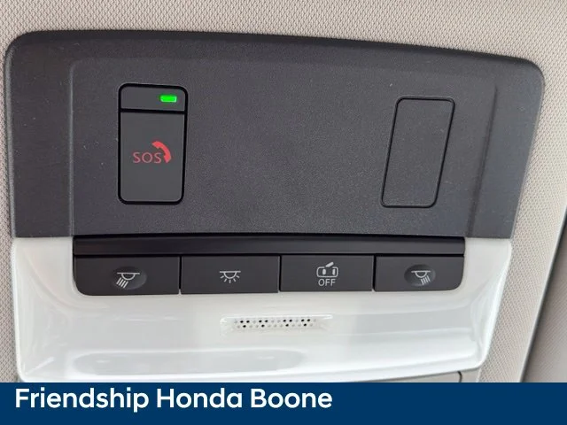 Used 2022 Red Nissan SV image 31
